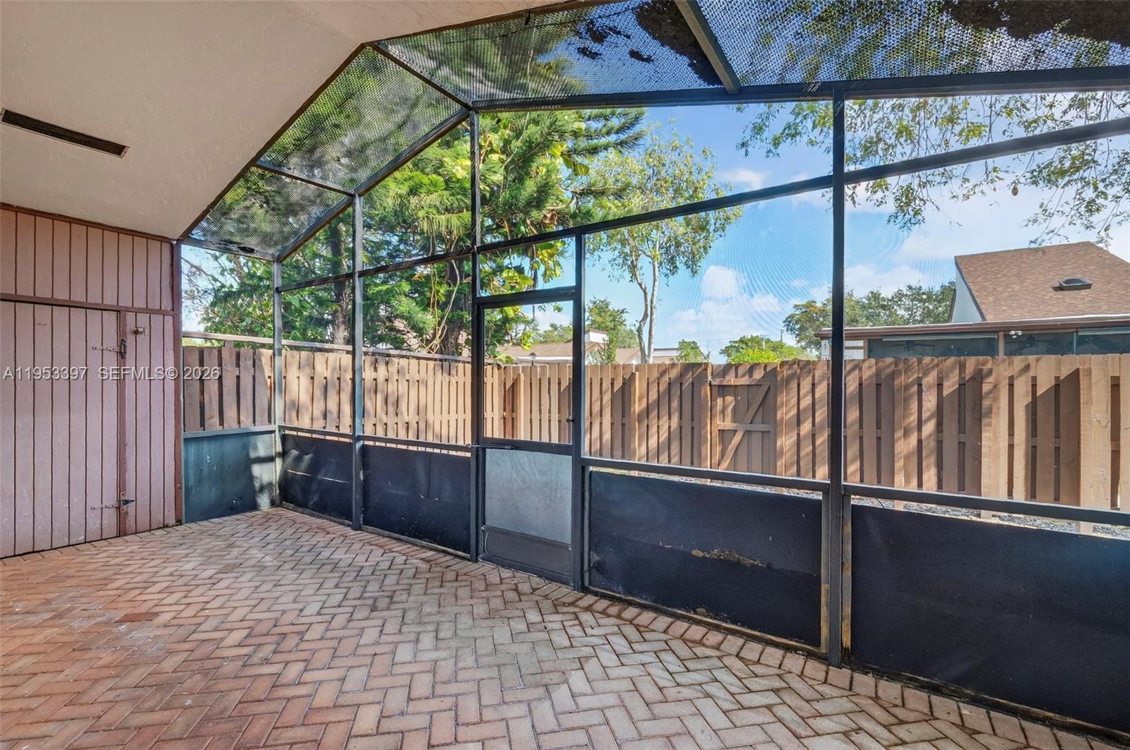 OMEGA VILLAS 3 CONDO - Residential