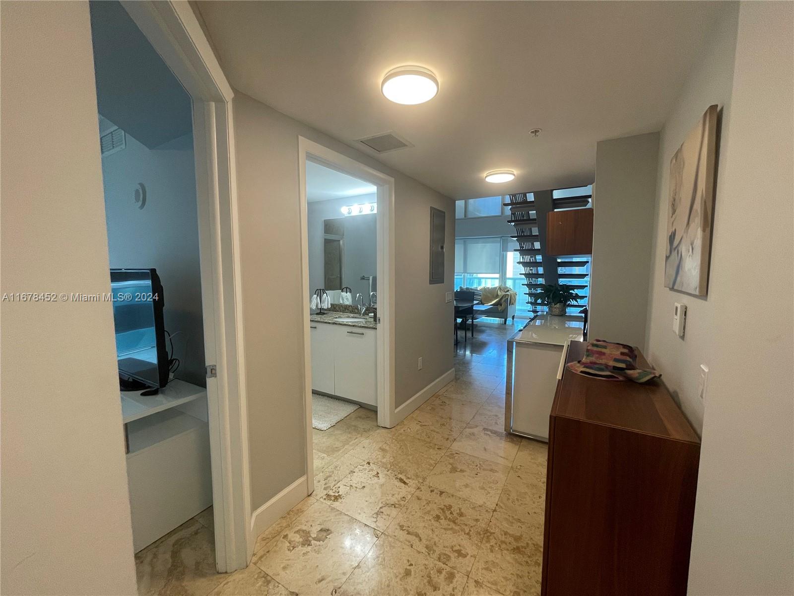 BRICKELL ON THE RIVER S T - Residential Lease