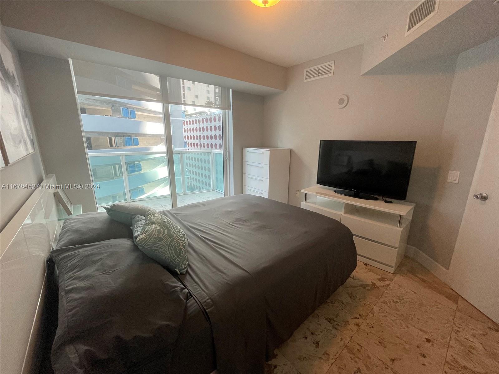 BRICKELL ON THE RIVER S T - Residential Lease