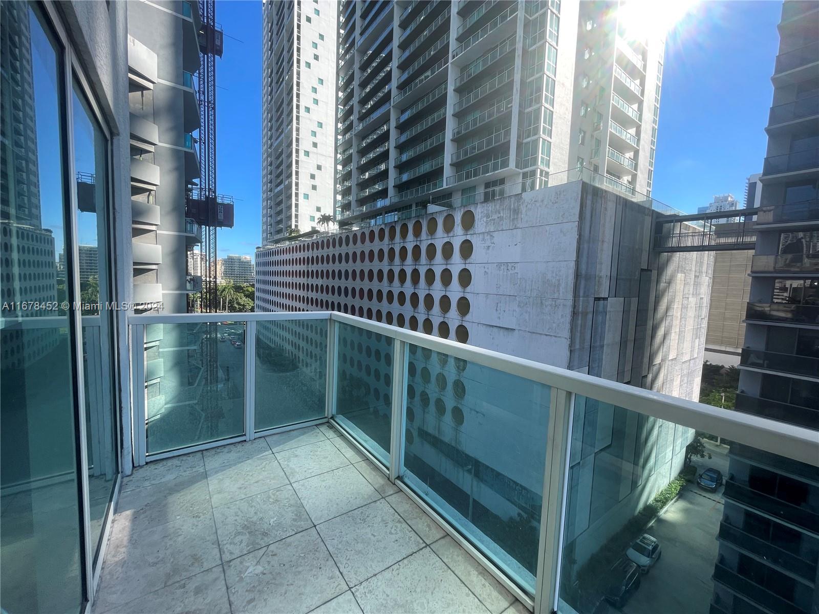 BRICKELL ON THE RIVER S T - Residential Lease