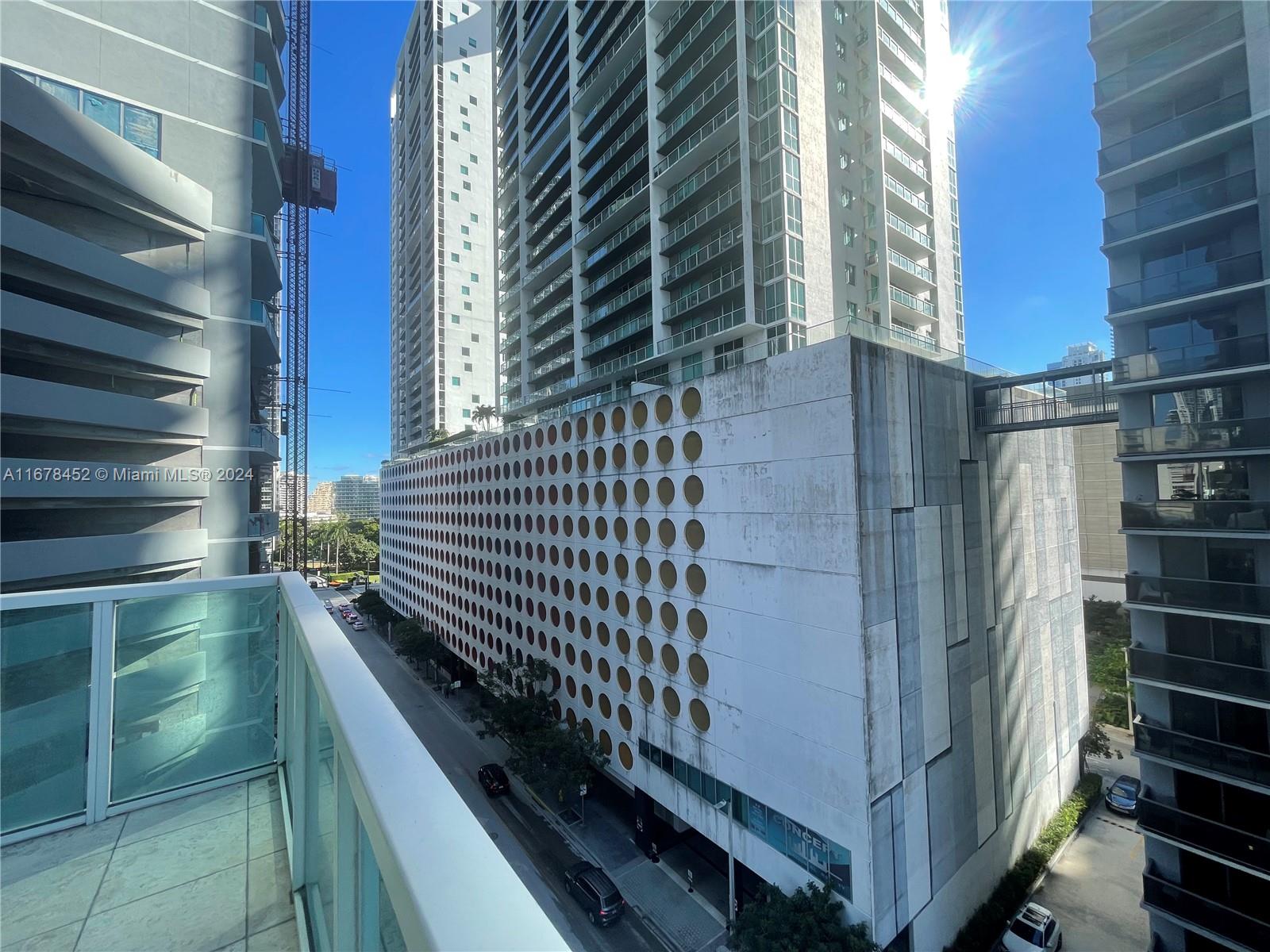 BRICKELL ON THE RIVER S T - Residential Lease