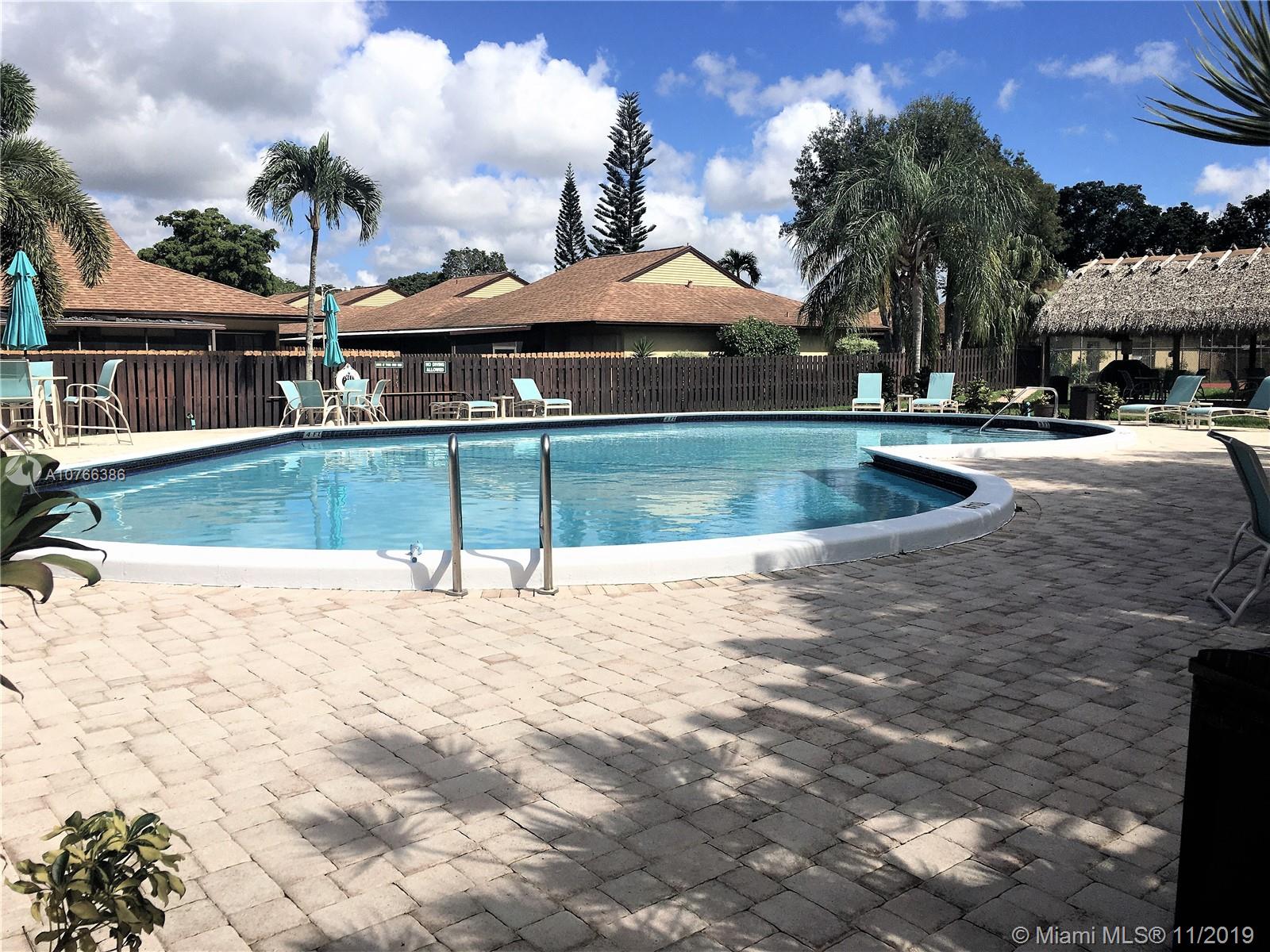 NOVA HILLS 3 CONDO - Residential