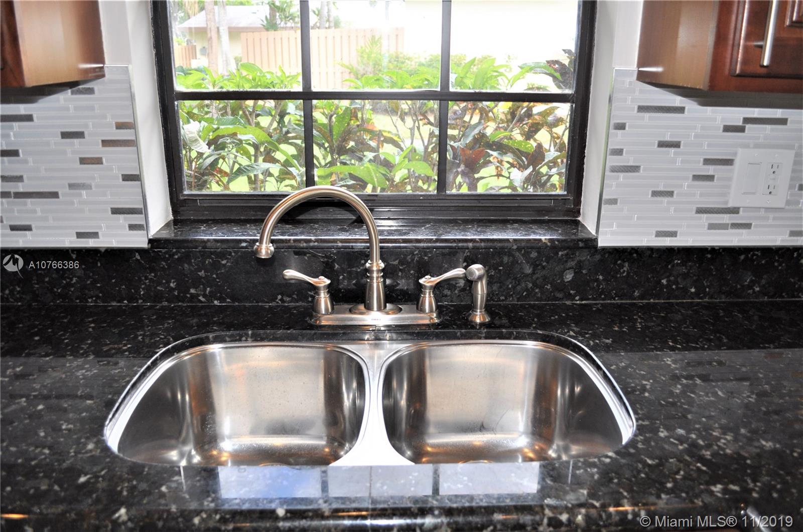 NOVA HILLS 3 CONDO - Residential