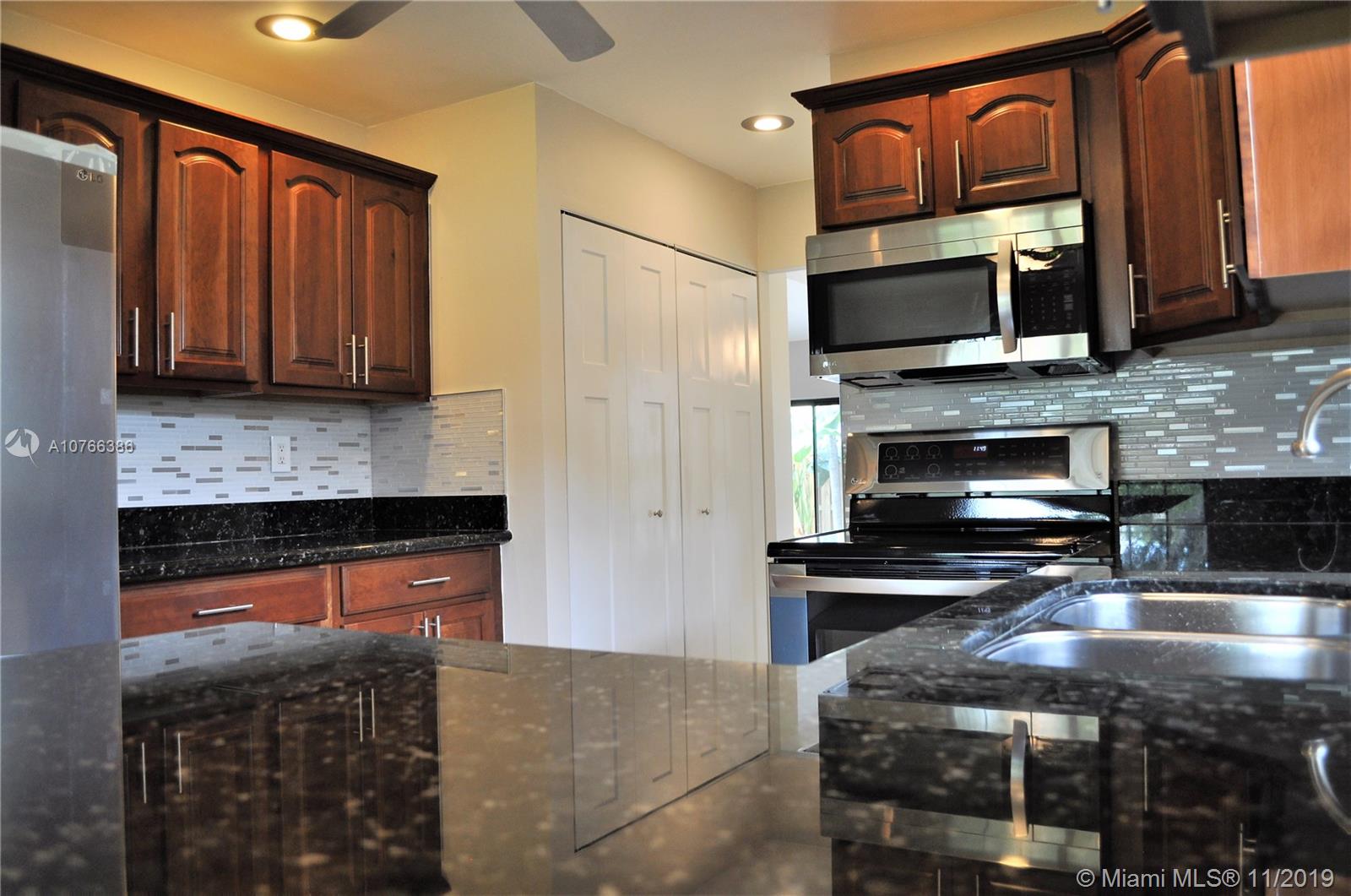 NOVA HILLS 3 CONDO - Residential