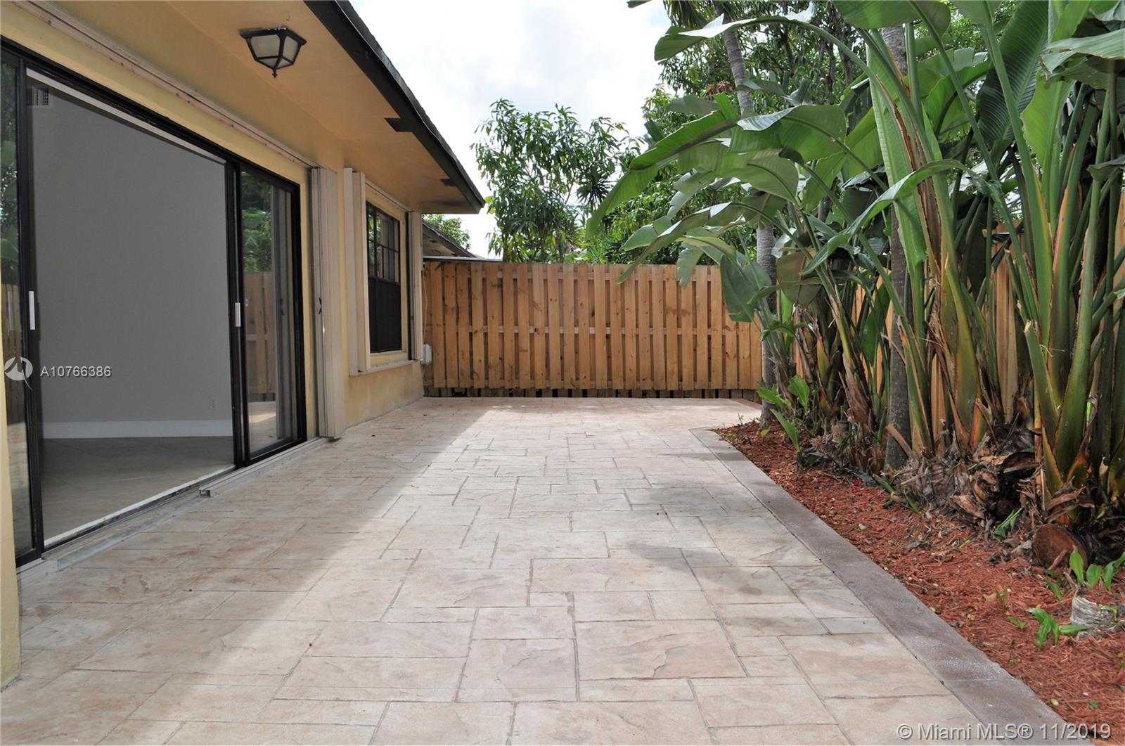 NOVA HILLS 3 CONDO - Residential