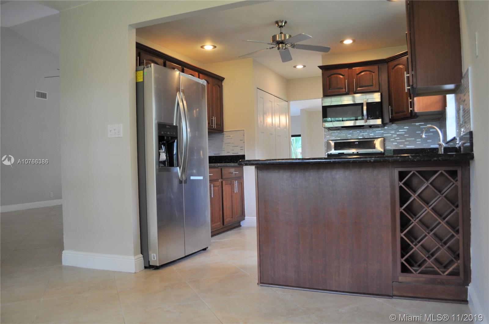 NOVA HILLS 3 CONDO - Residential