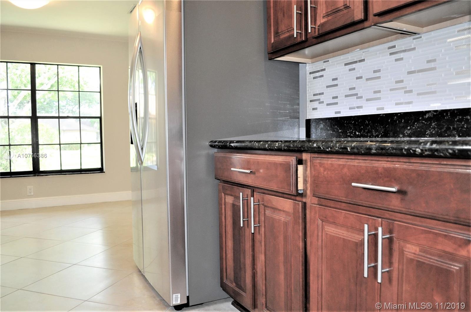 NOVA HILLS 3 CONDO - Residential