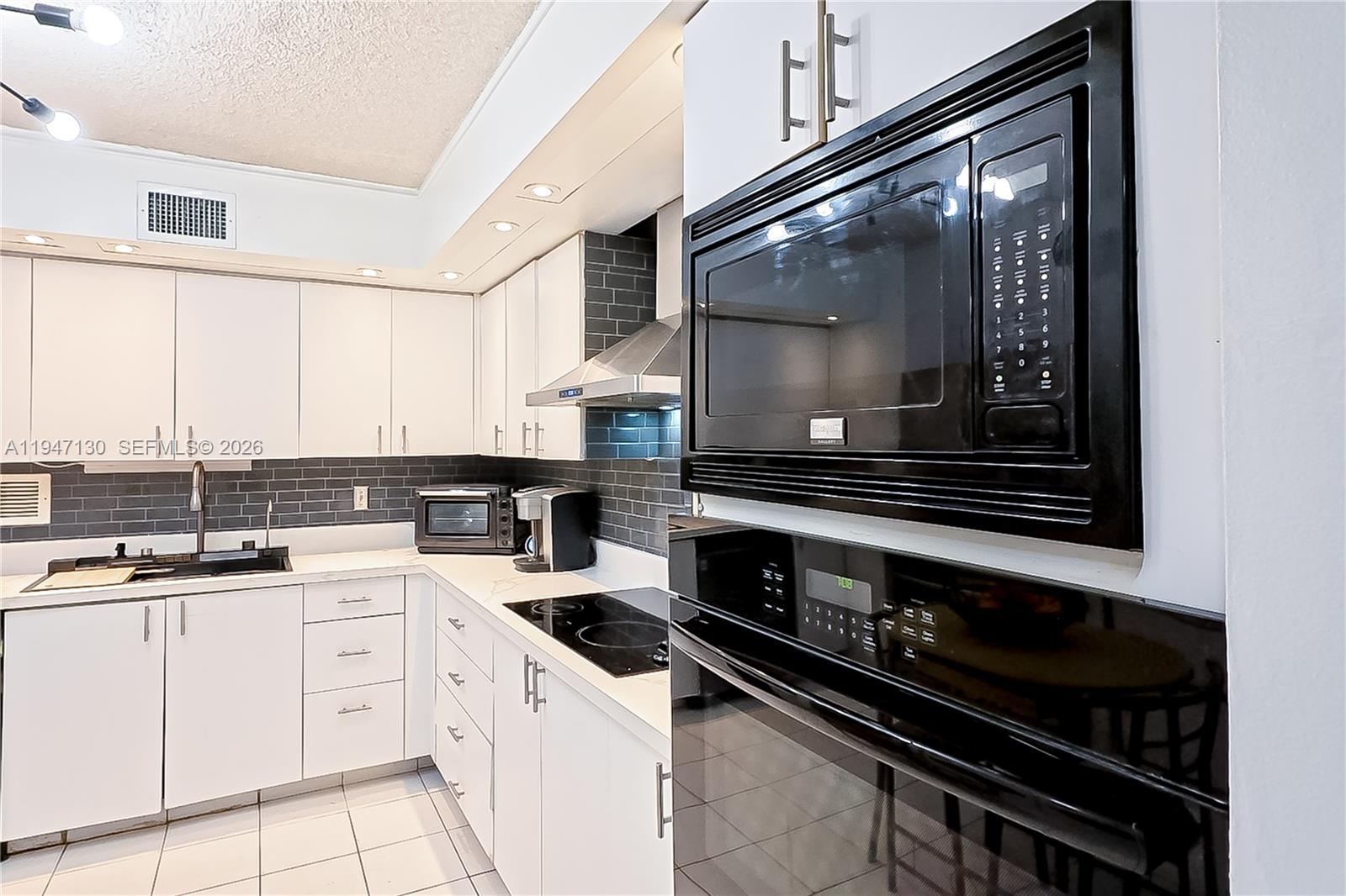 GRANDVIEW AT EMERALD HILL - Residential