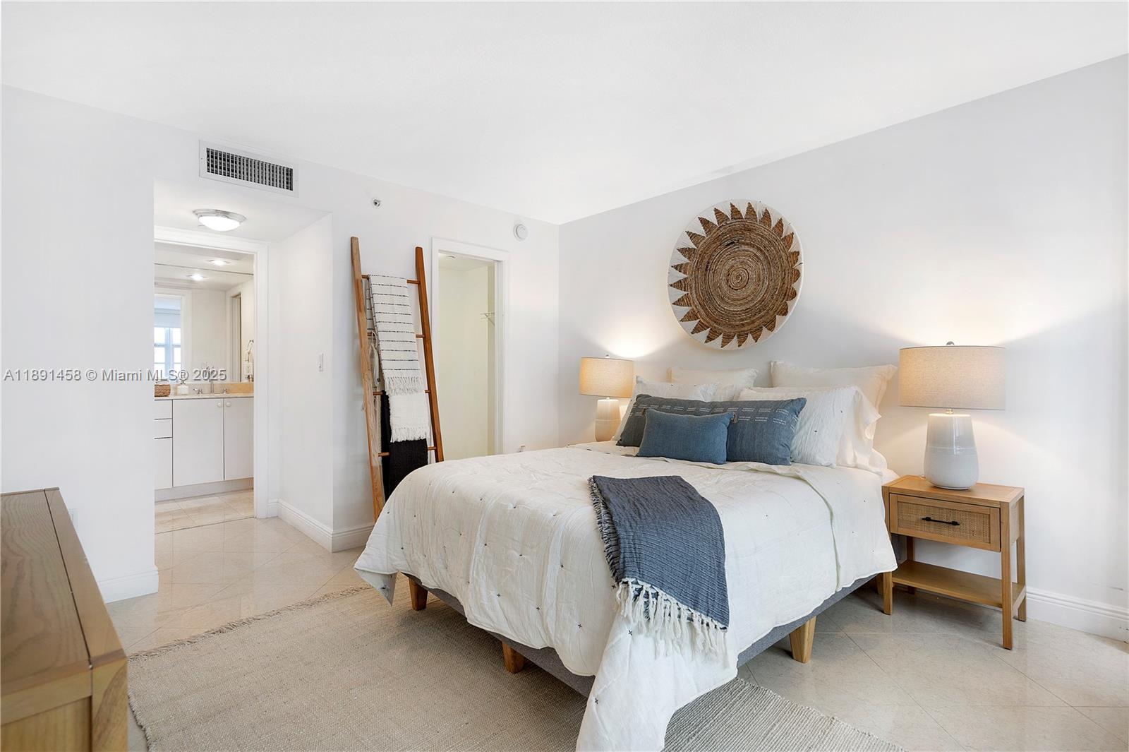 THE COLLINS CONDO - Residential Lease