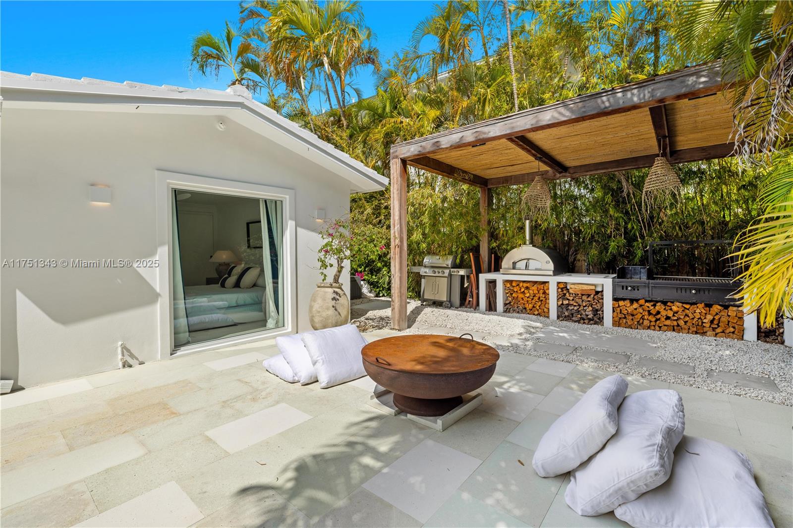 TROPICAL ISLE HOMES SUB - Residential