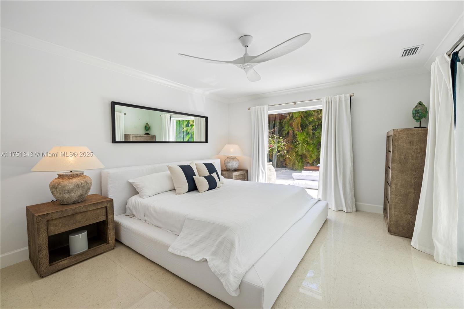 TROPICAL ISLE HOMES SUB - Residential