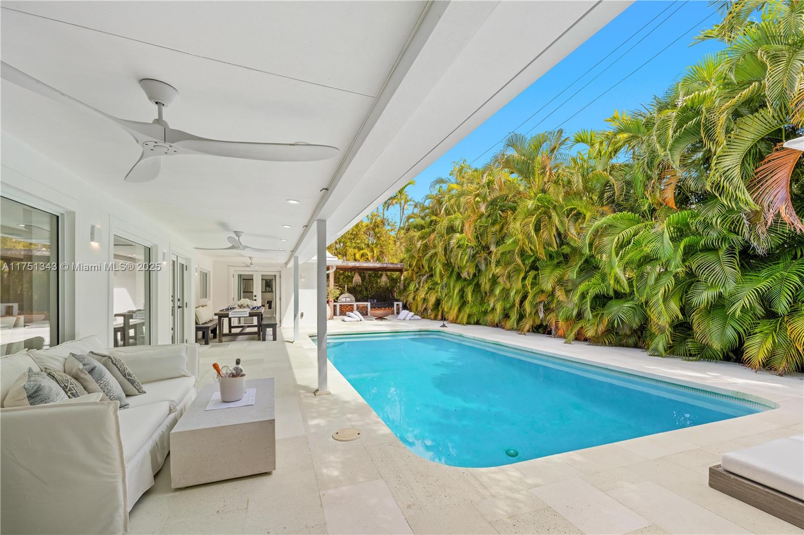 TROPICAL ISLE HOMES SUB - Residential