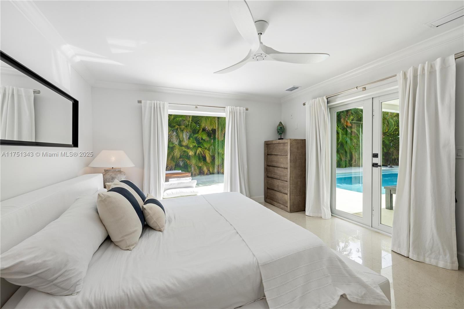 TROPICAL ISLE HOMES SUB - Residential