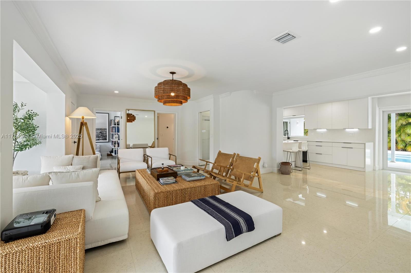 TROPICAL ISLE HOMES SUB - Residential