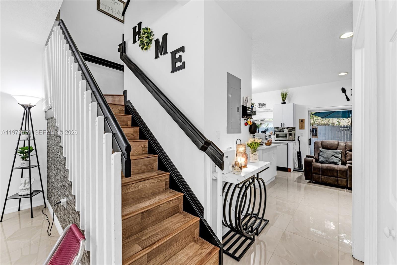 VENETIA GROVE - Residential