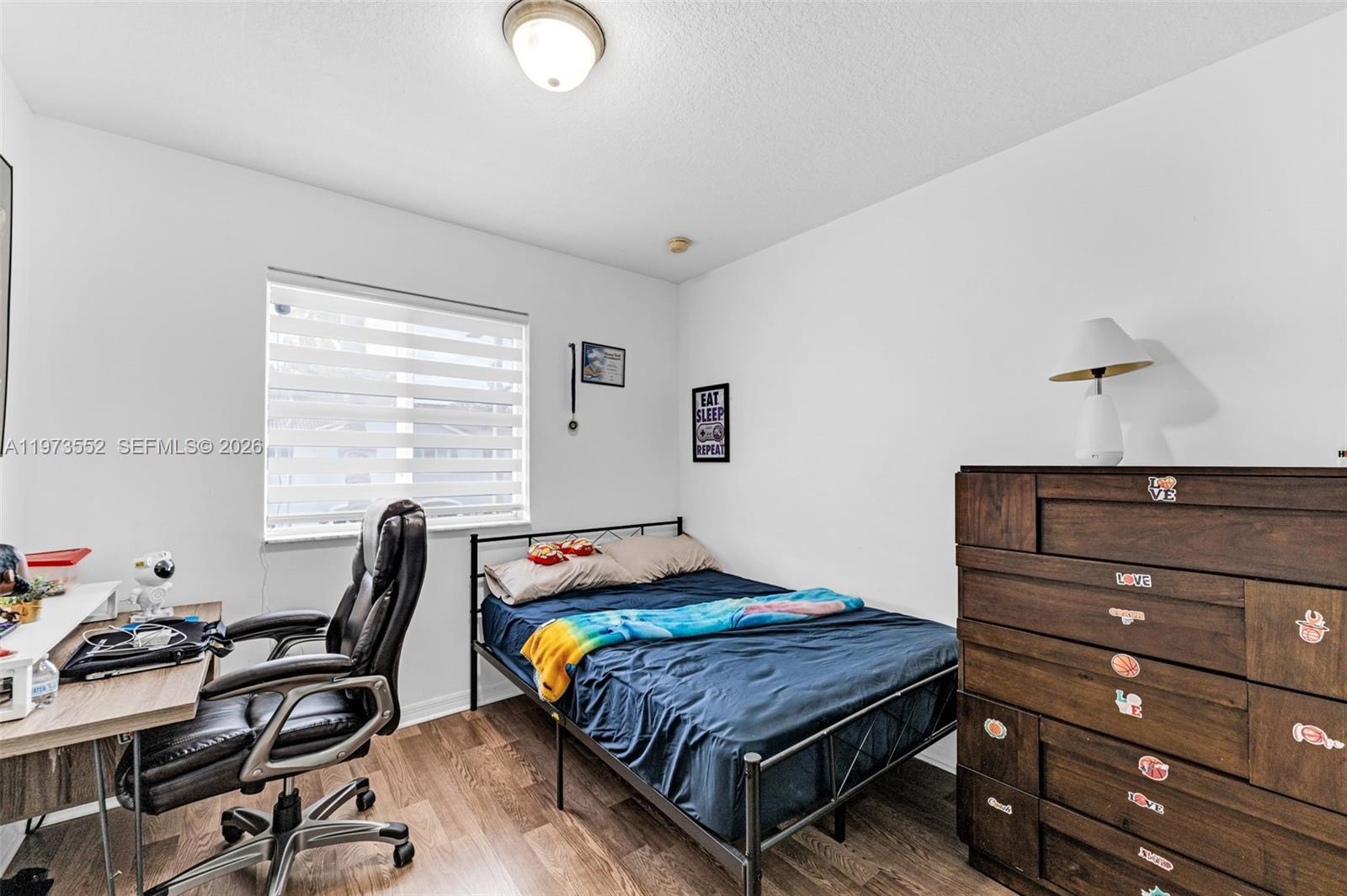 VENETIA GROVE - Residential