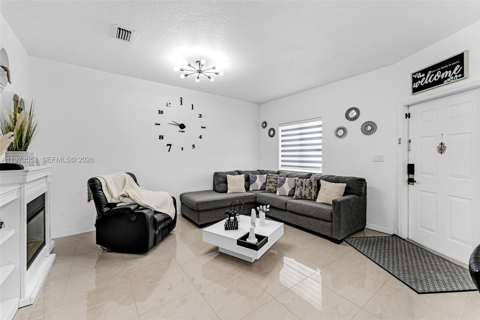 VENETIA GROVE - Residential