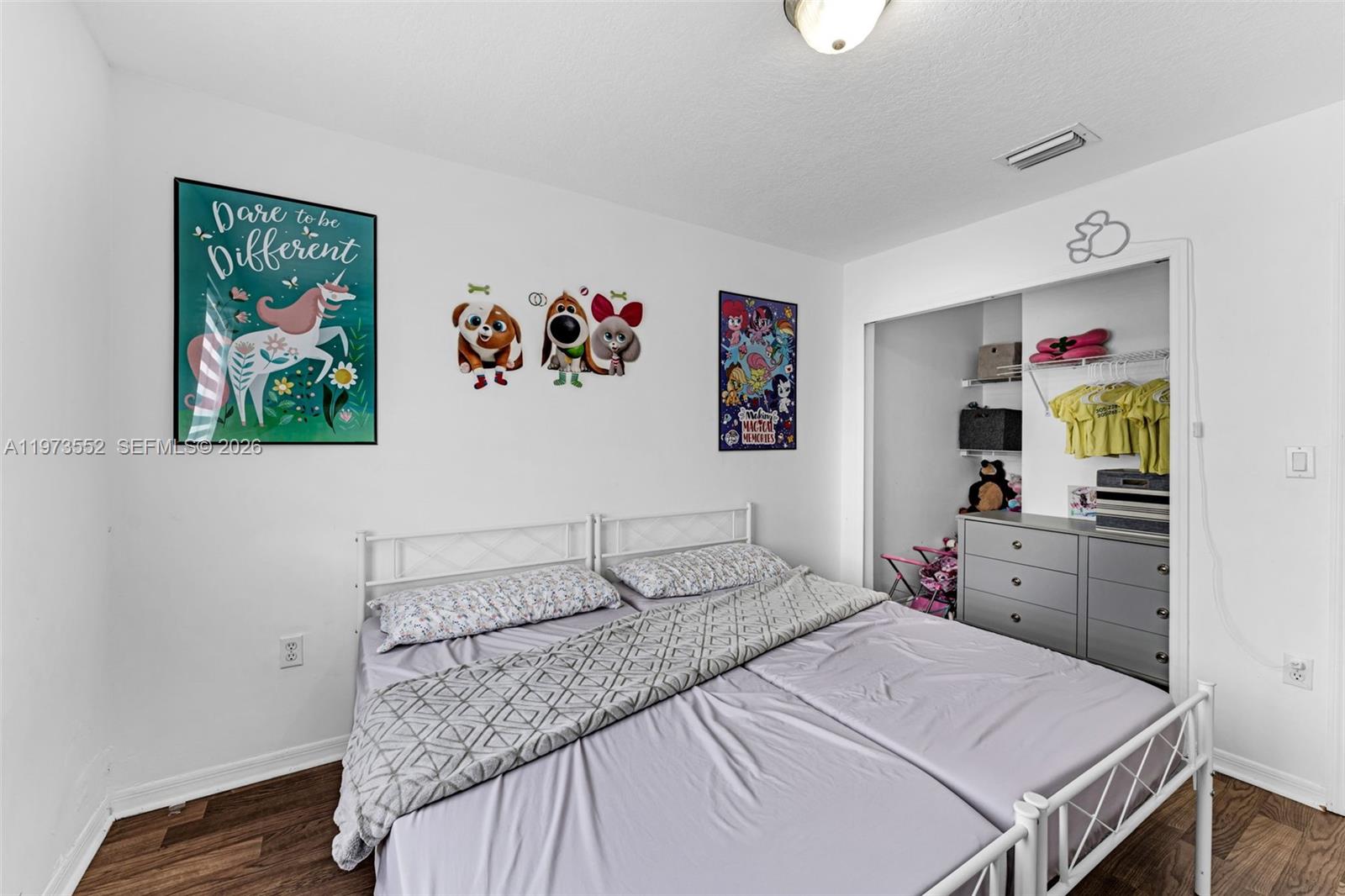 VENETIA GROVE - Residential