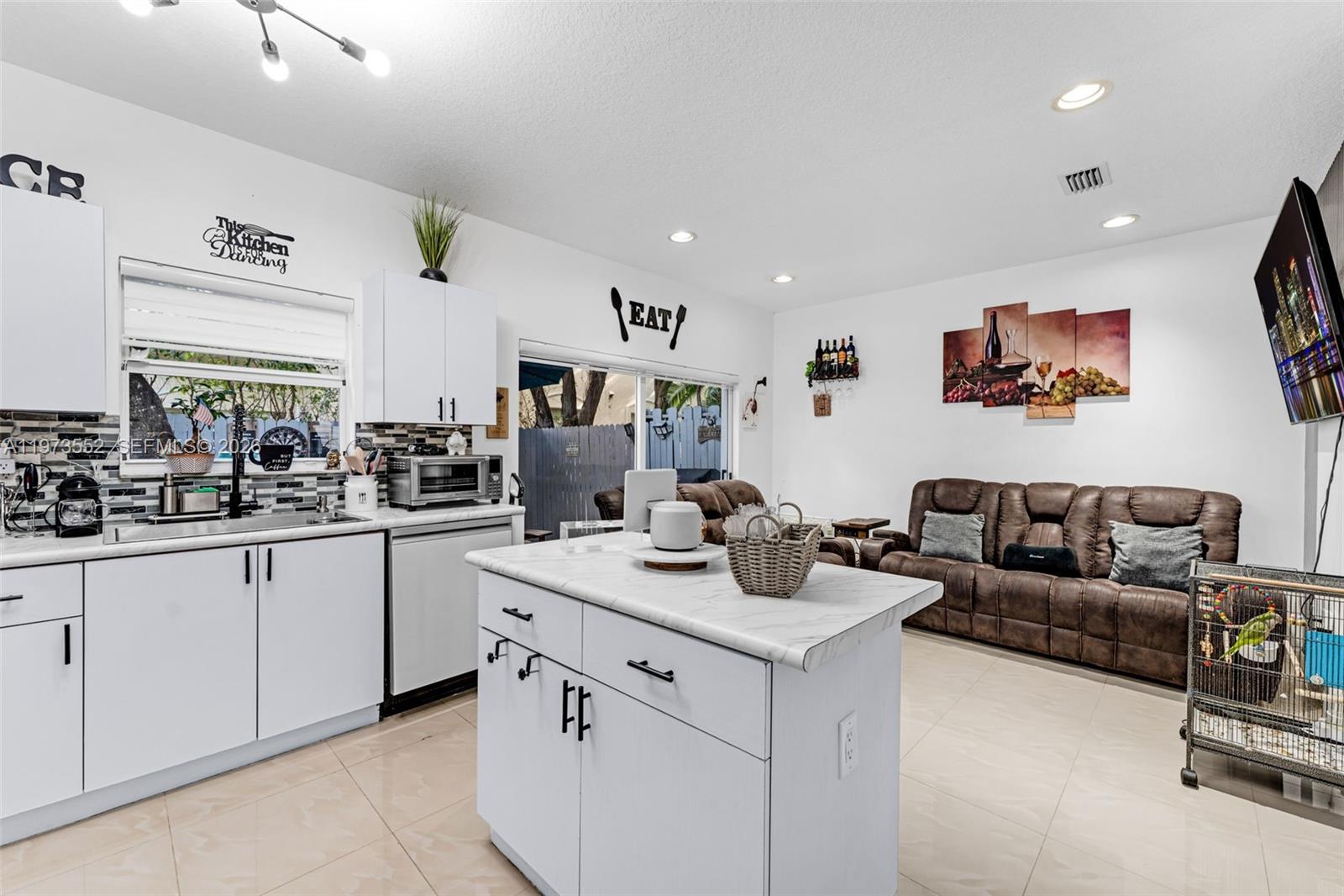 VENETIA GROVE - Residential