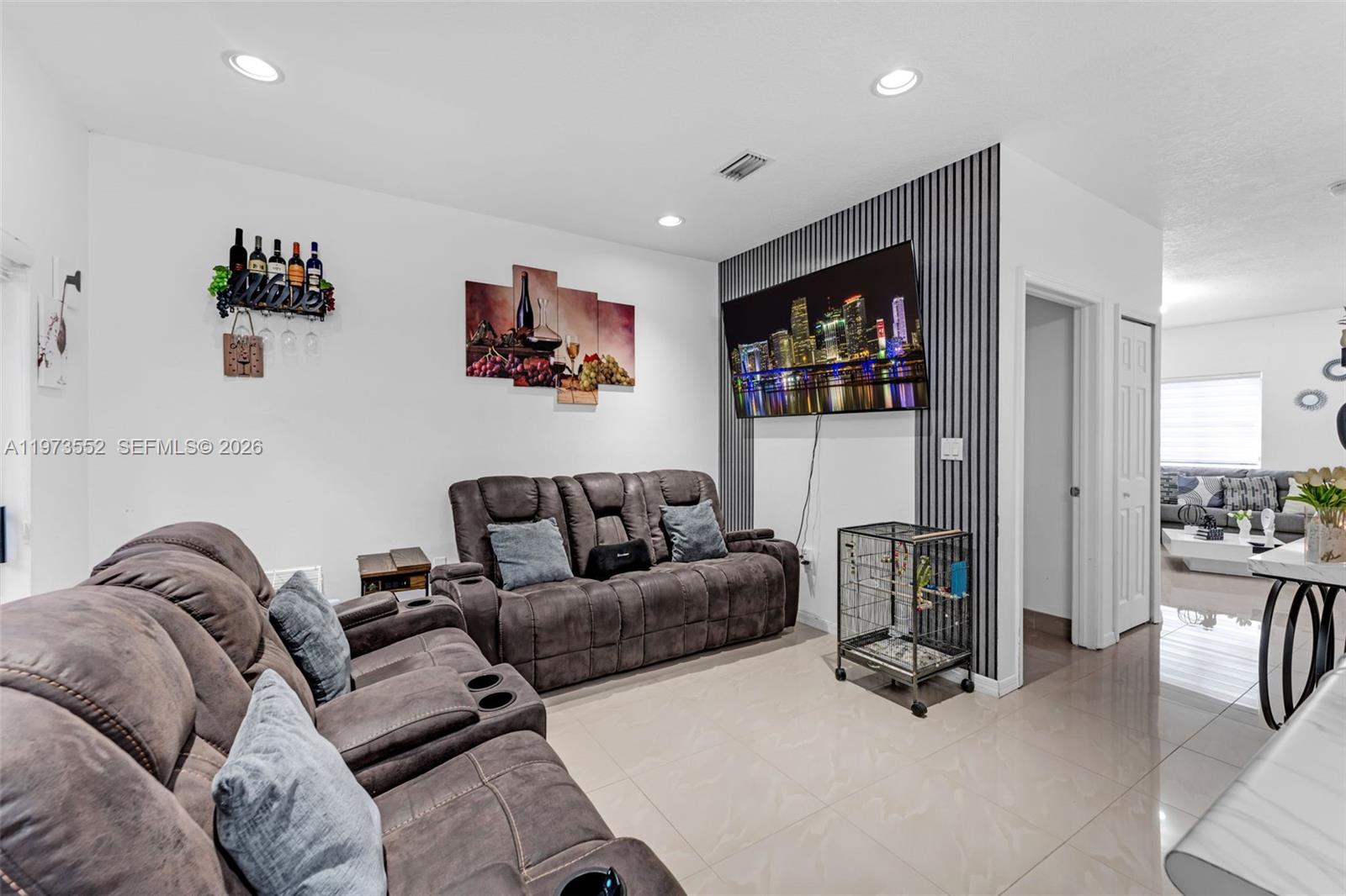 VENETIA GROVE - Residential