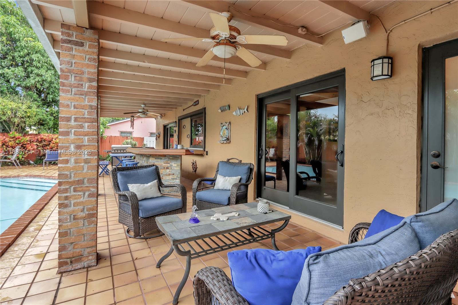 WOODFIELD - Residential