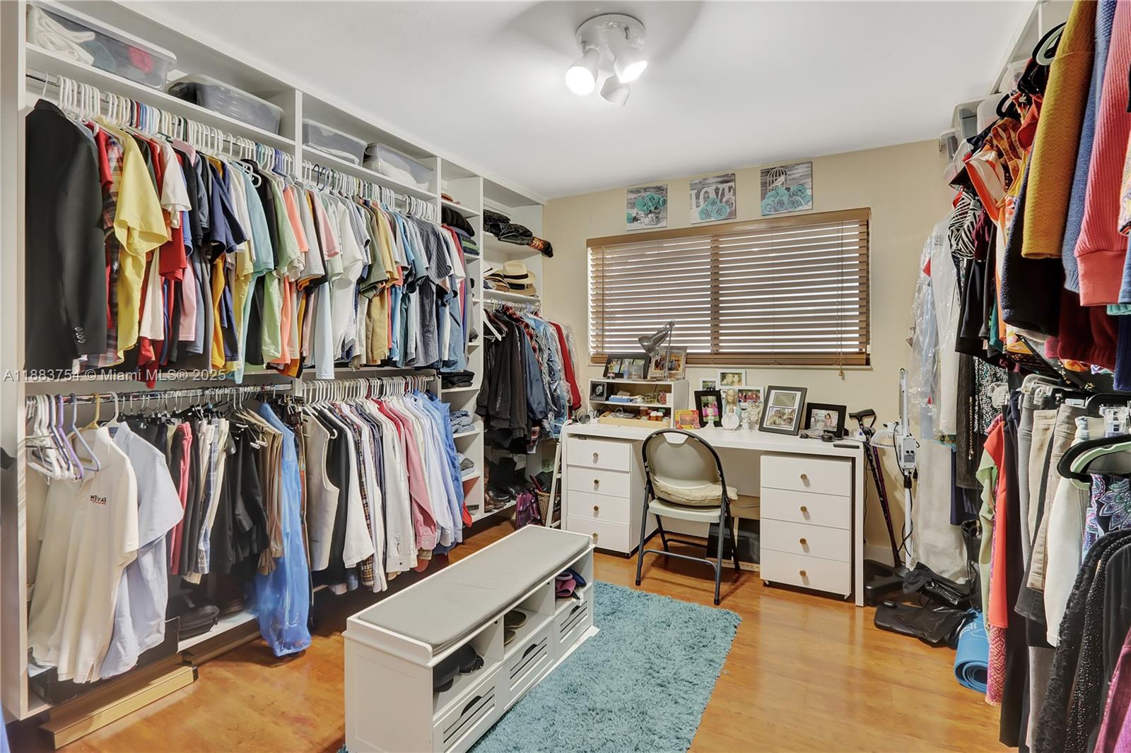 WOODFIELD - Residential