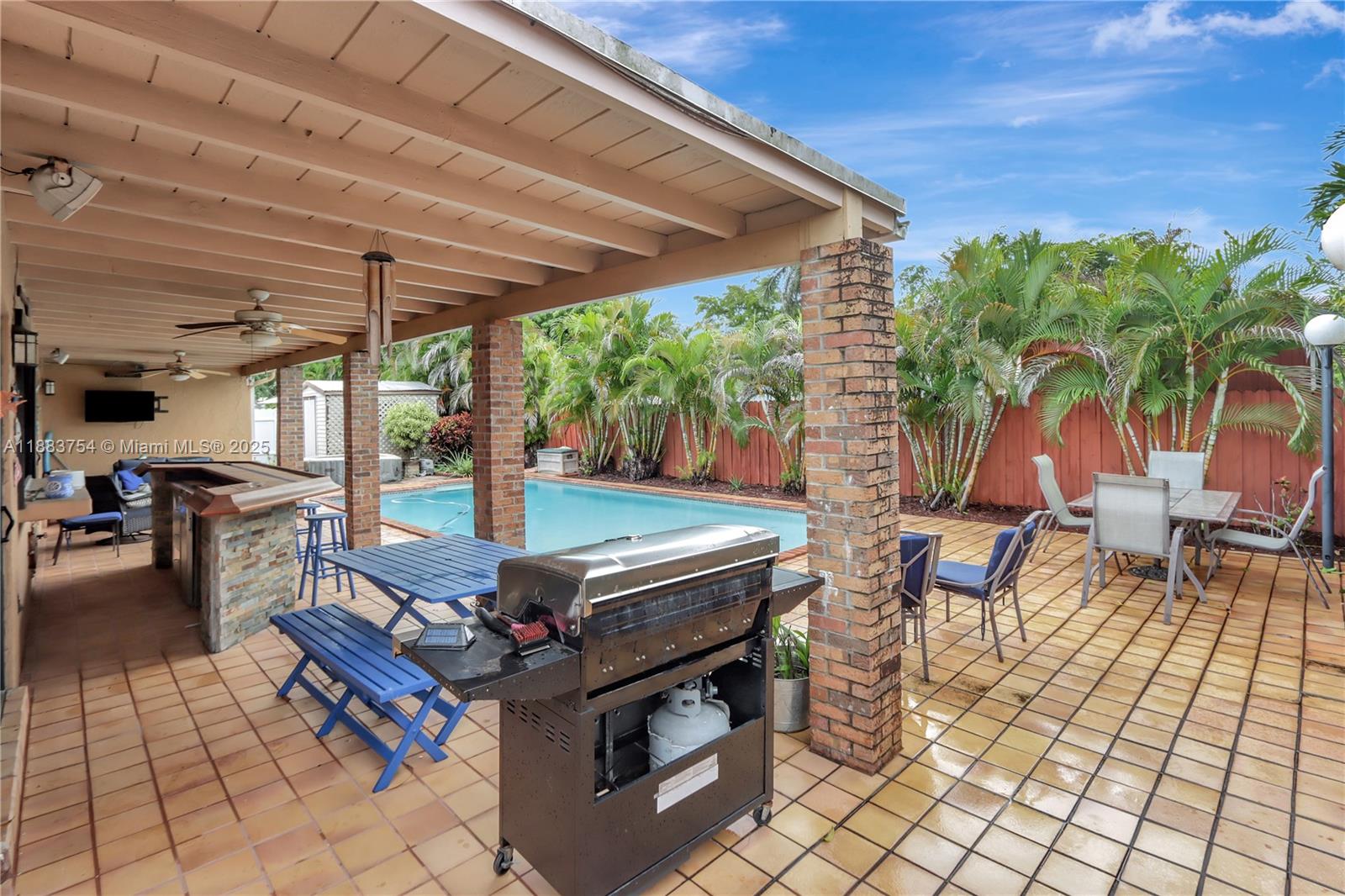 WOODFIELD - Residential