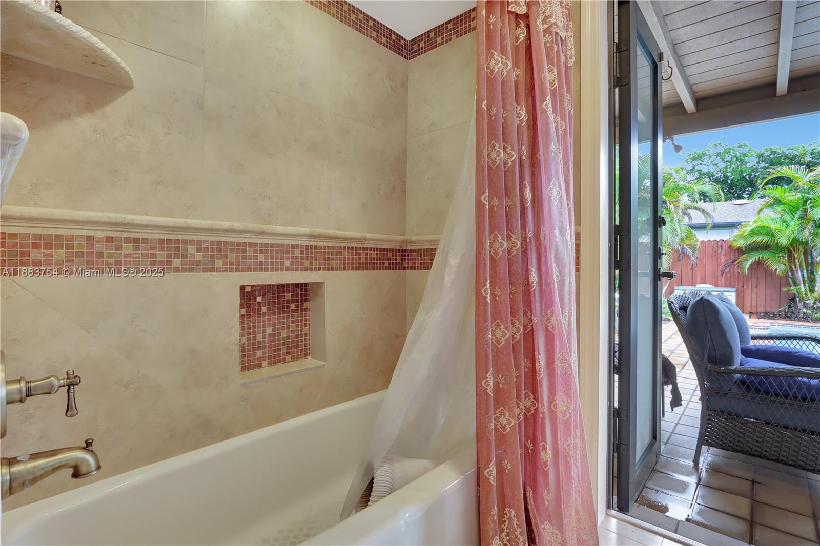 WOODFIELD - Residential