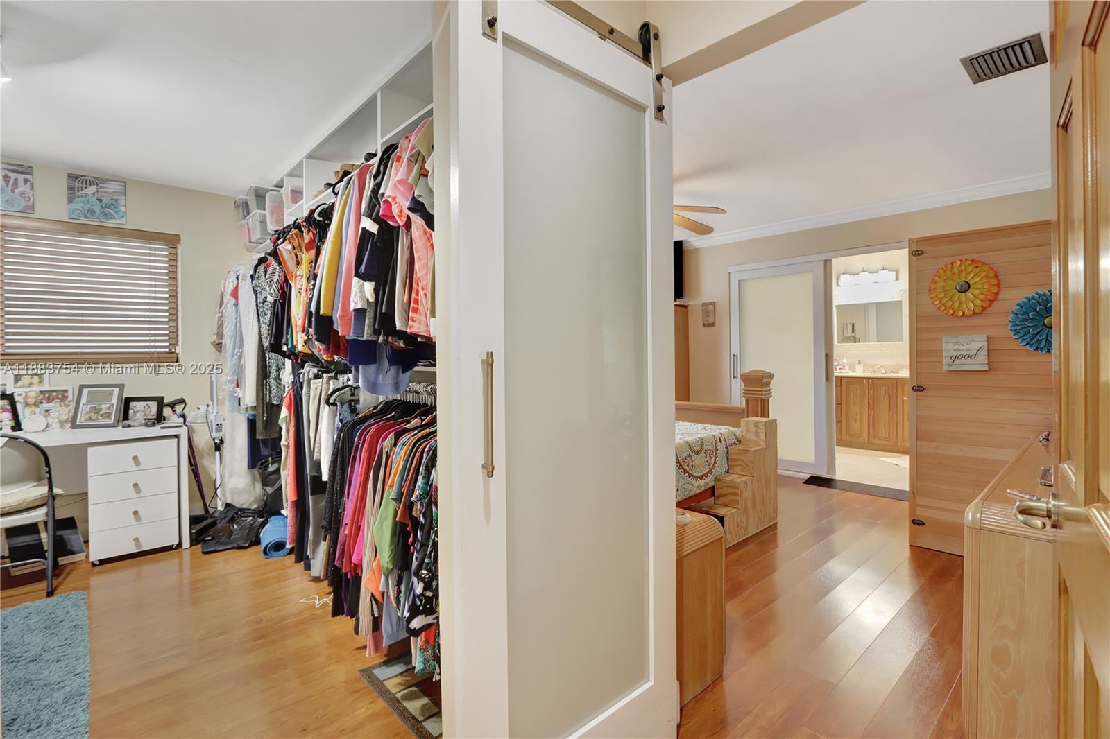 WOODFIELD - Residential