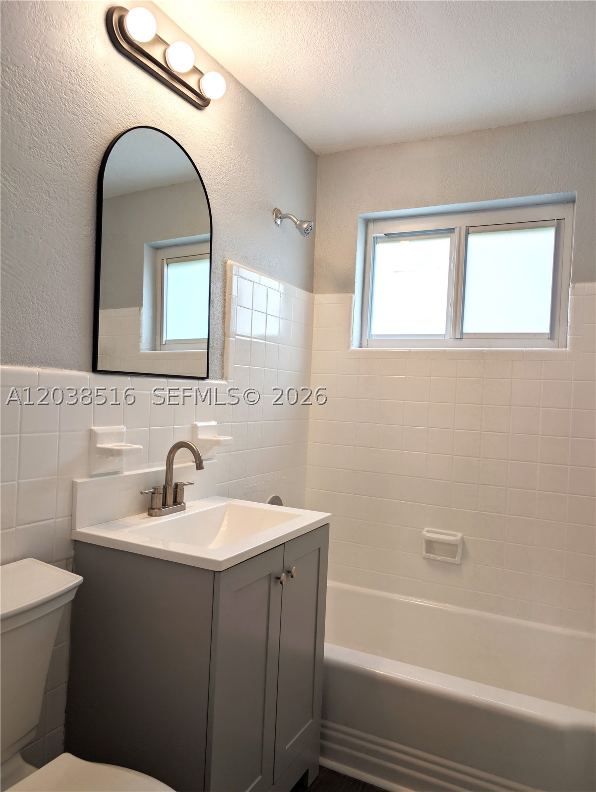 2721 NW 25th St