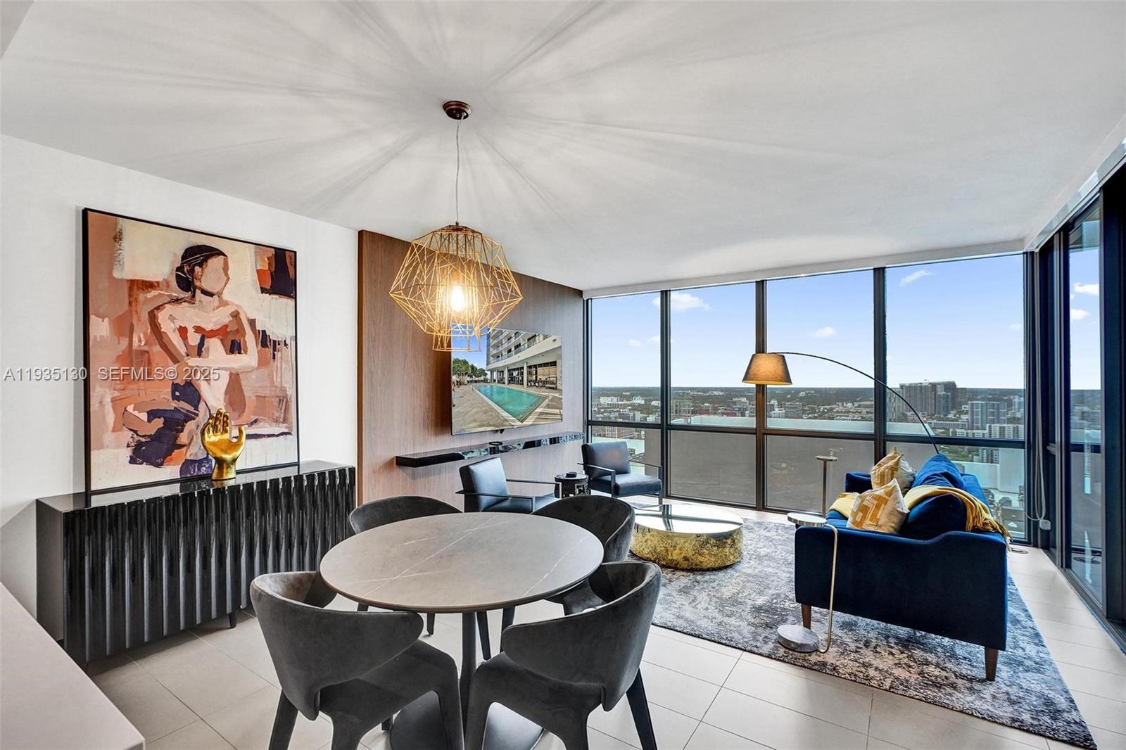 CANVAS CONDO - Residential