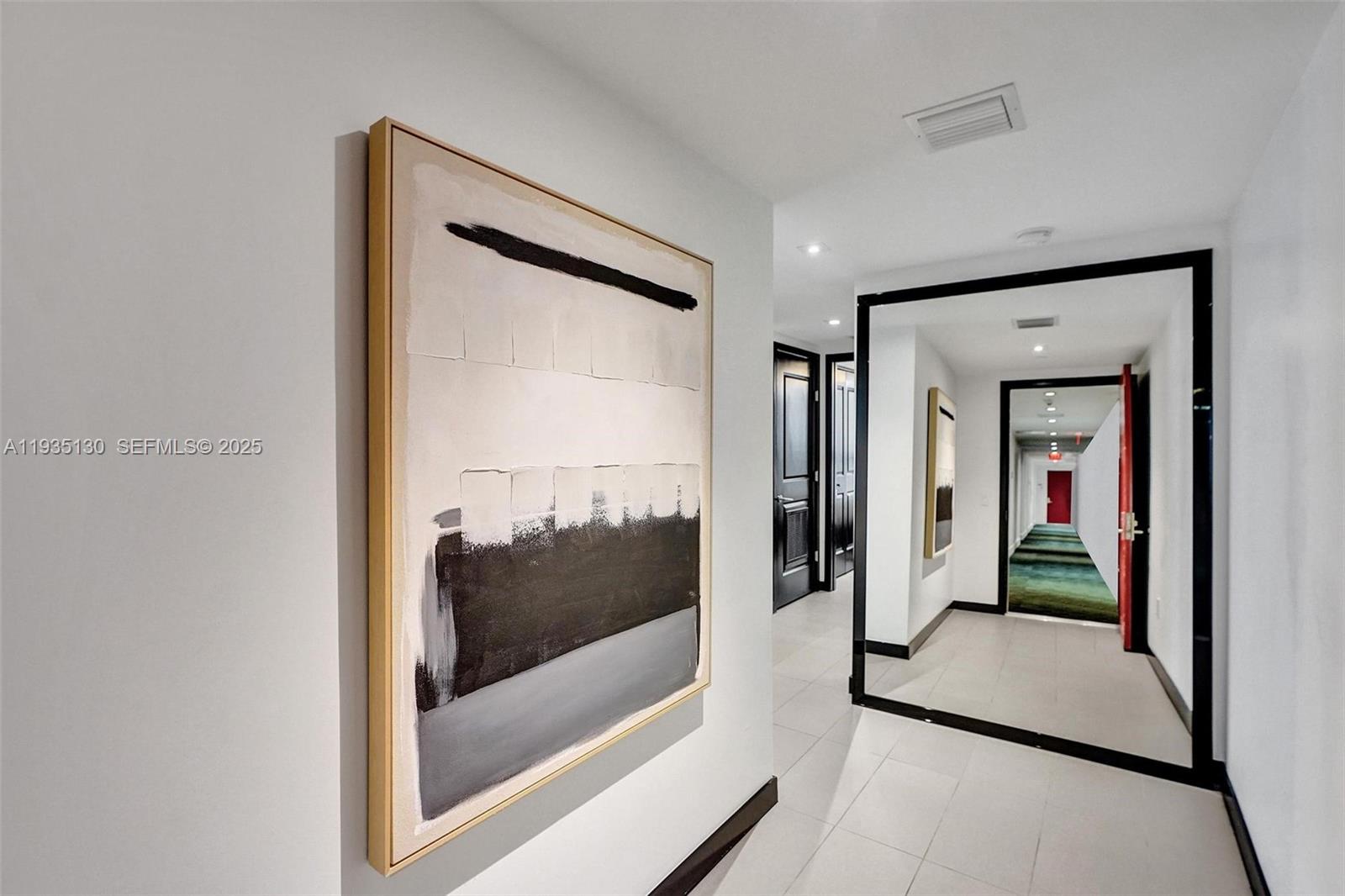 CANVAS CONDO - Residential