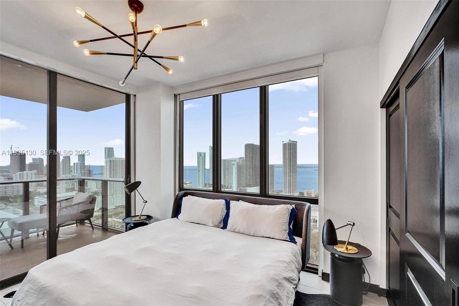 CANVAS CONDO - Residential