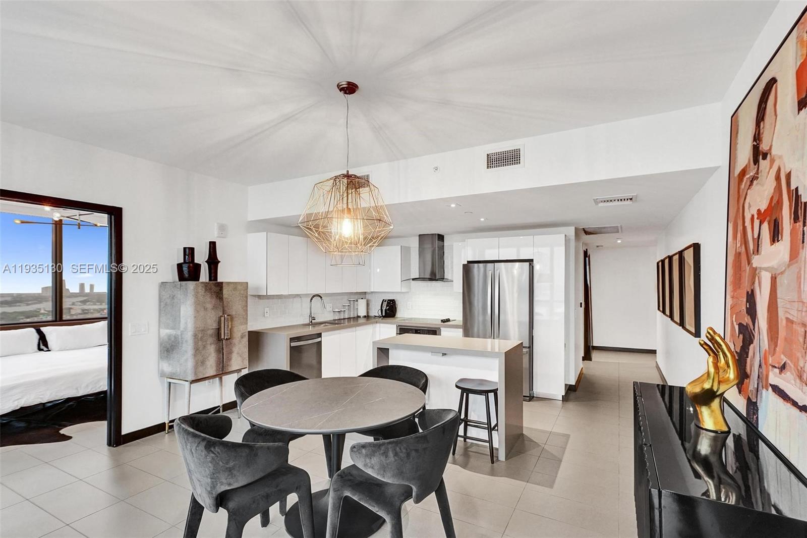 CANVAS CONDO - Residential