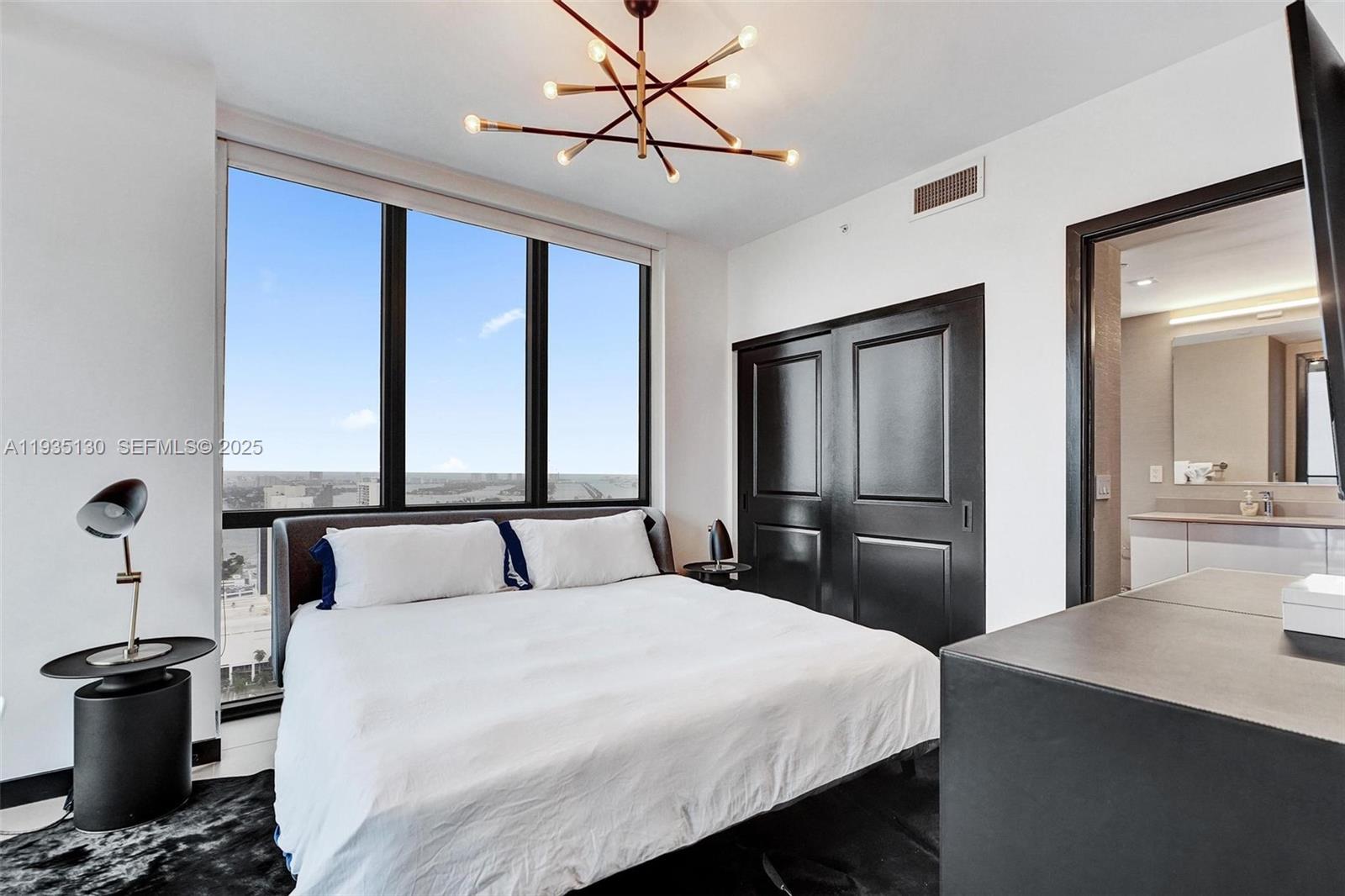 CANVAS CONDO - Residential