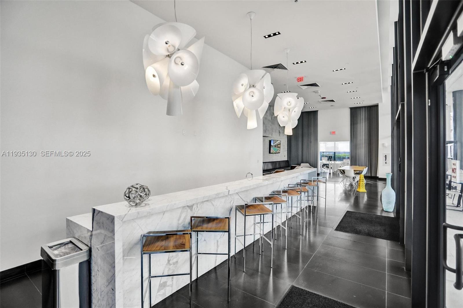 CANVAS CONDO - Residential