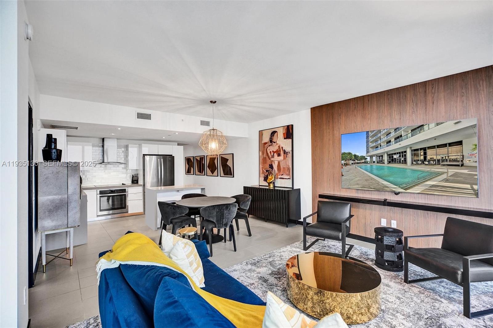 CANVAS CONDO - Residential