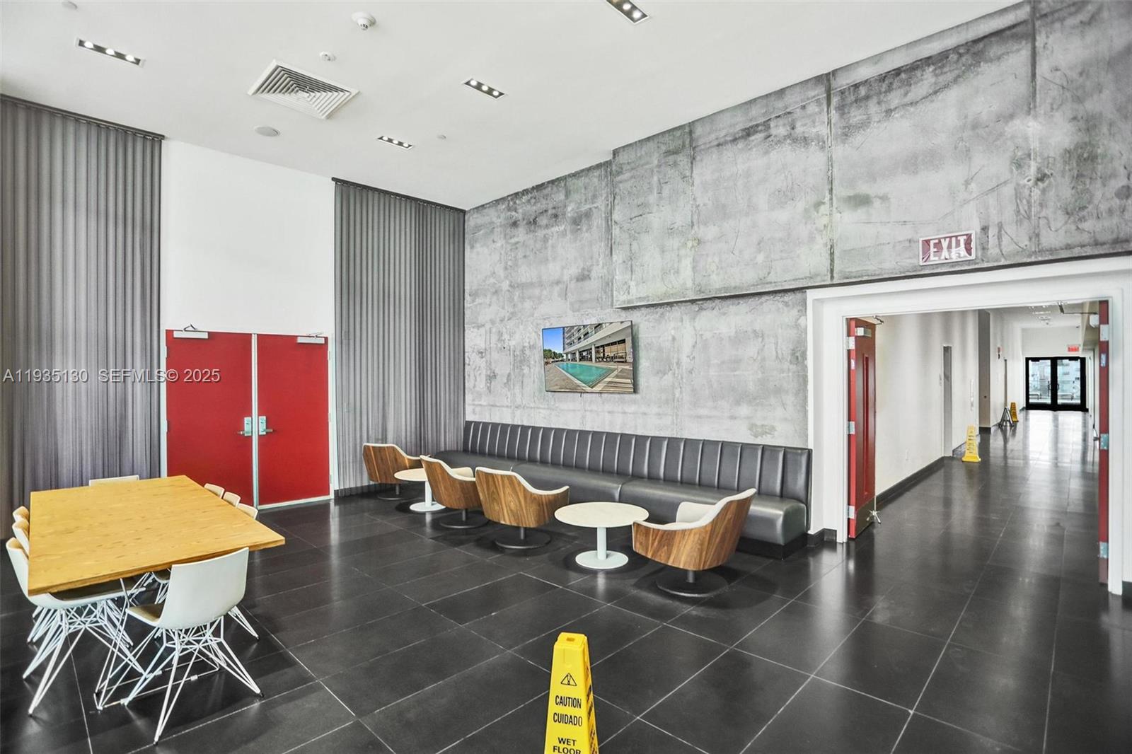 CANVAS CONDO - Residential