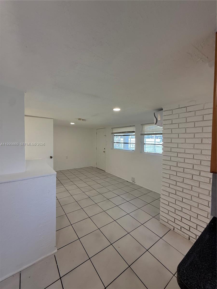 HOLLYWOOD BEACH HEIGHTS P - Residential Lease