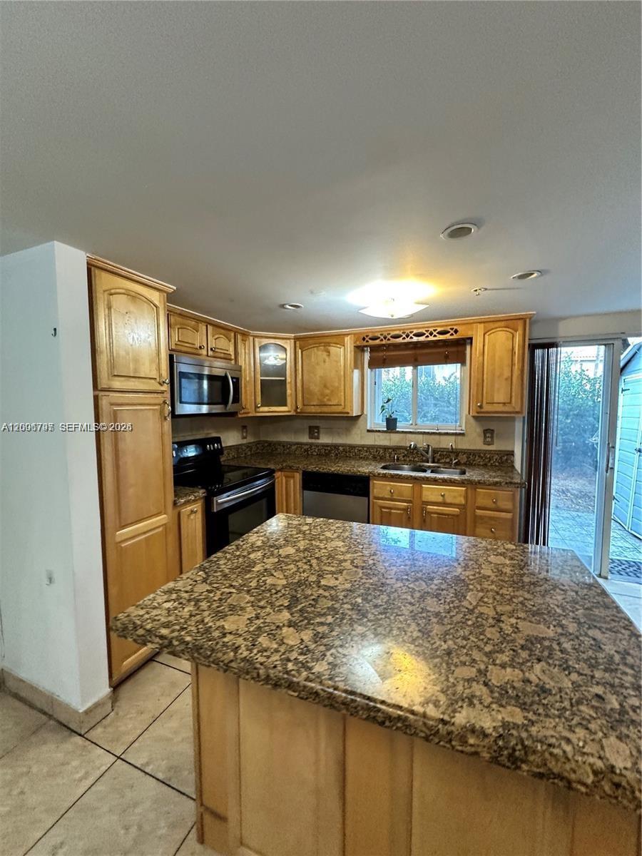 CHATEAUBLEAU VILLAS MIDWA - Residential