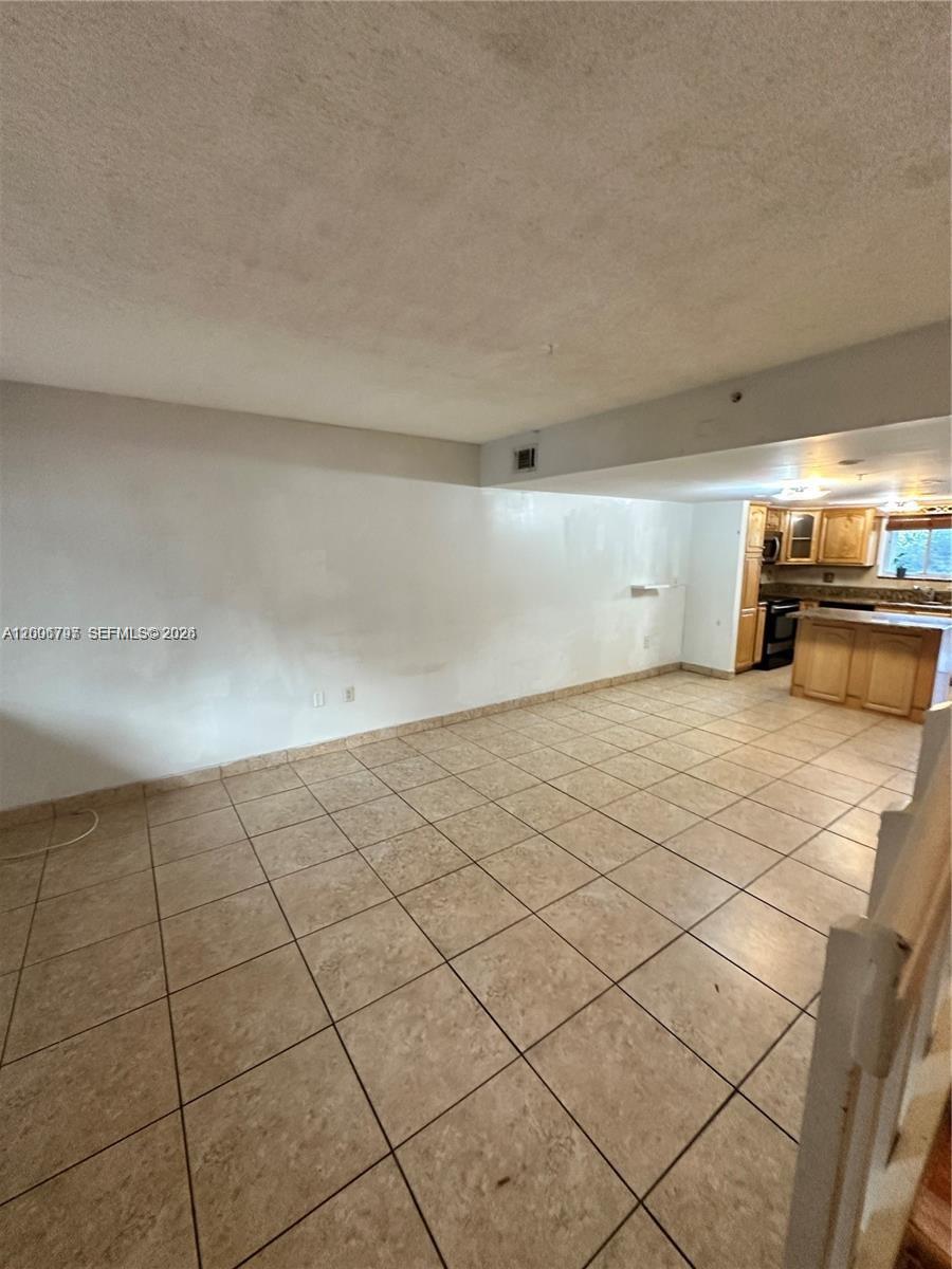 CHATEAUBLEAU VILLAS MIDWA - Residential