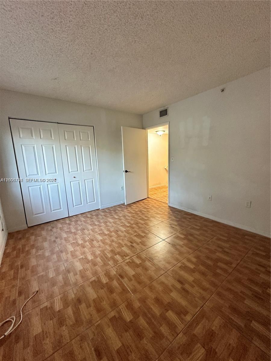 CHATEAUBLEAU VILLAS MIDWA - Residential