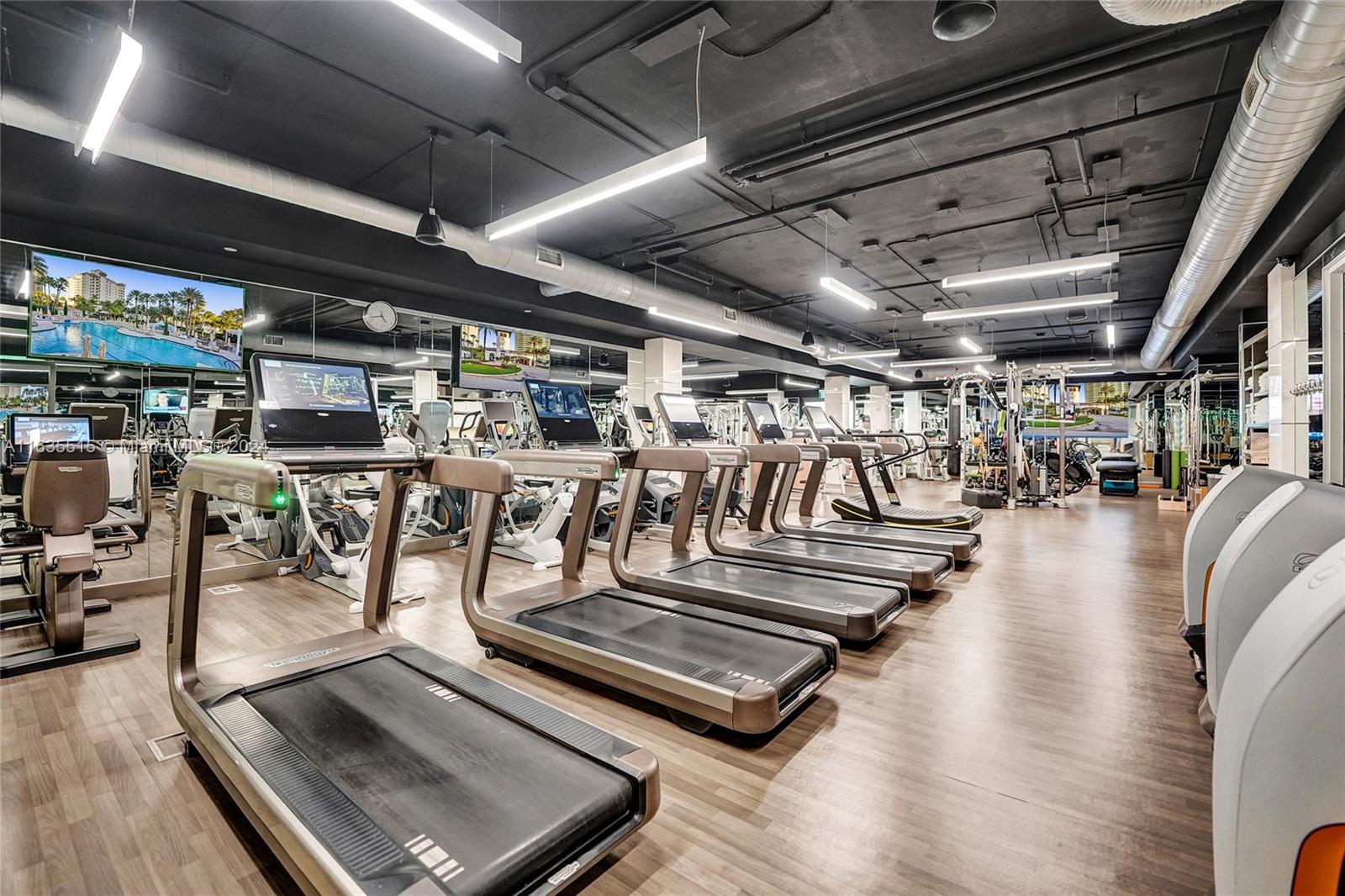 TOWERS OF PORTO VITA-SOUT - Residential