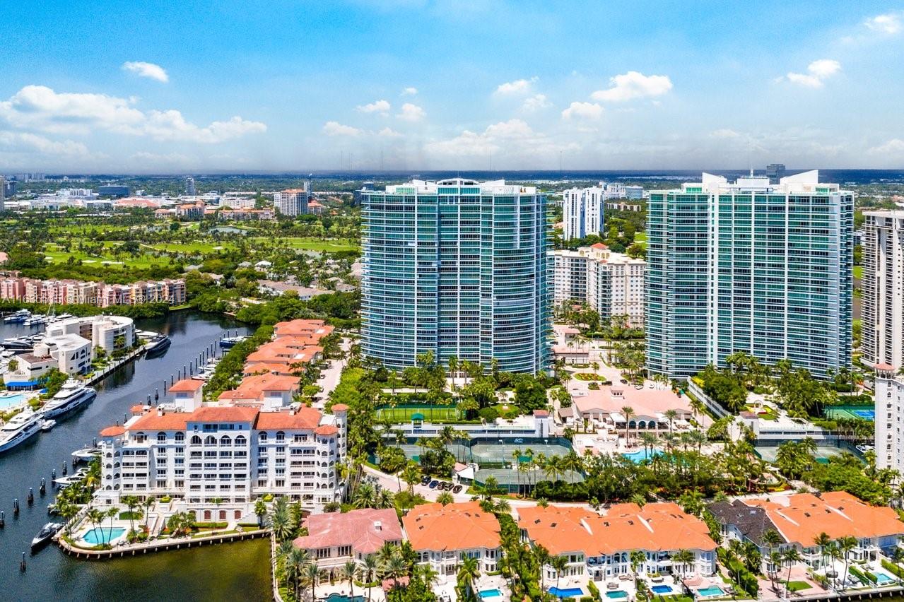 TOWERS OF PORTO VITA-SOUT - Residential