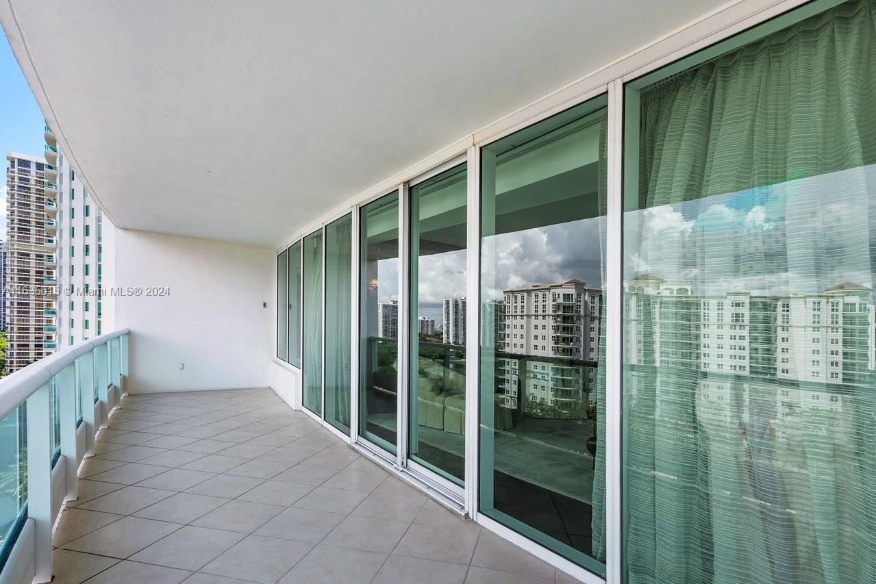 TOWERS OF PORTO VITA-SOUT - Residential