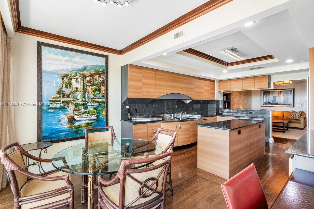 TOWERS OF PORTO VITA-SOUT - Residential