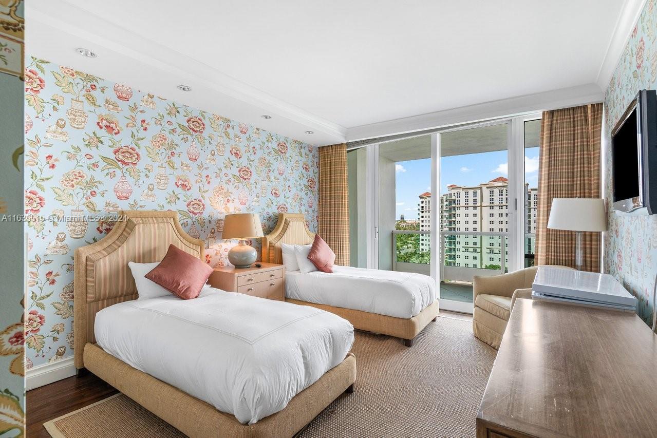 TOWERS OF PORTO VITA-SOUT - Residential