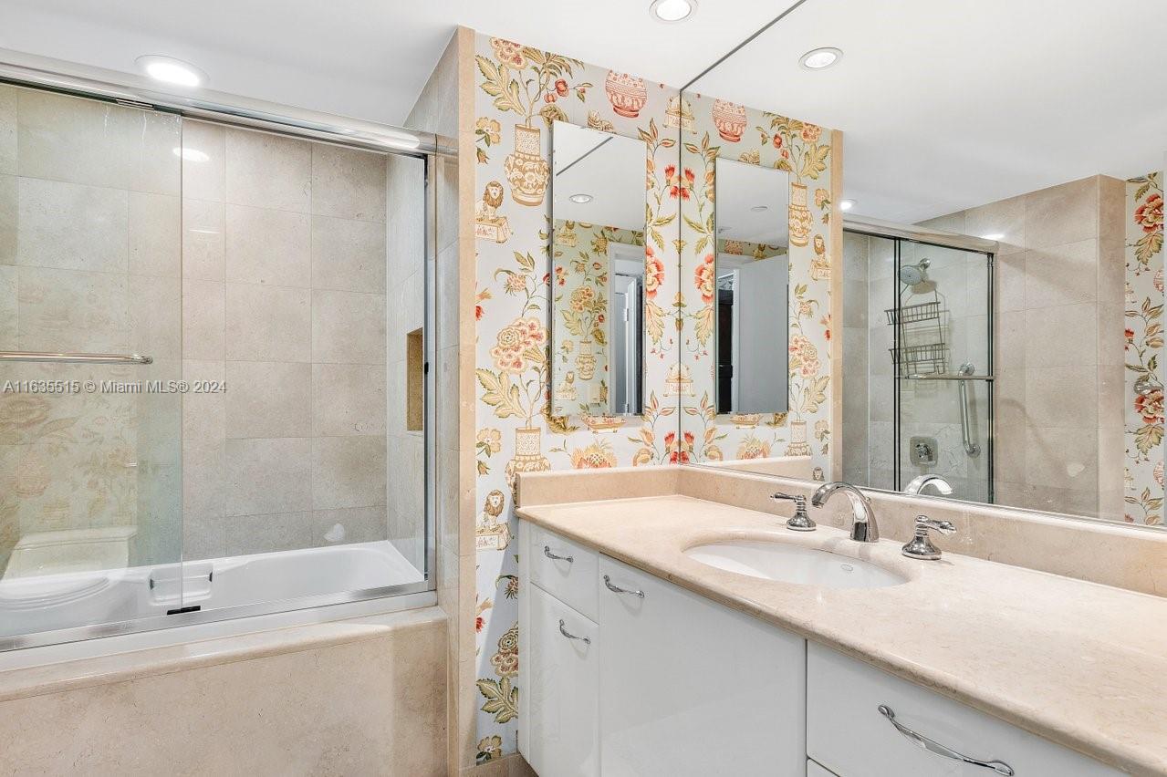 TOWERS OF PORTO VITA-SOUT - Residential