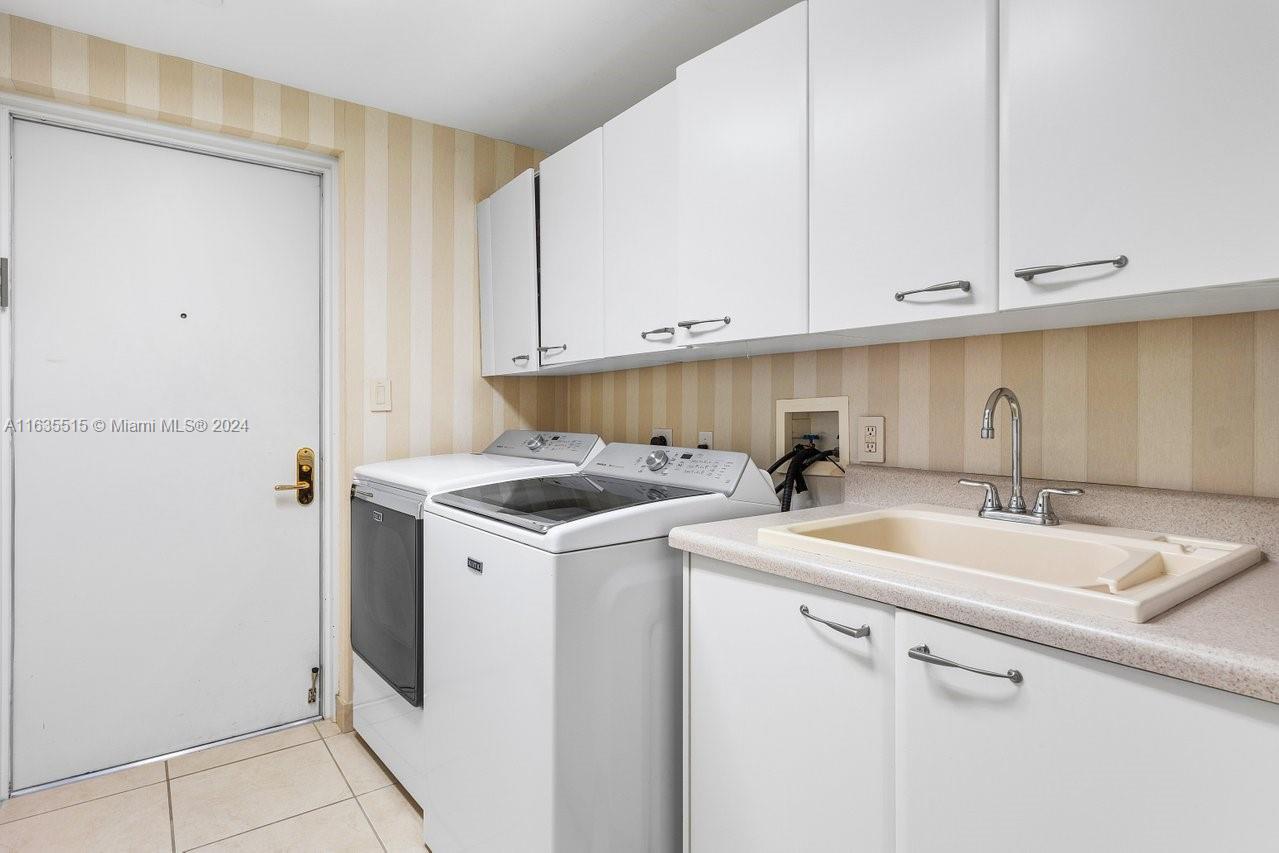 TOWERS OF PORTO VITA-SOUT - Residential