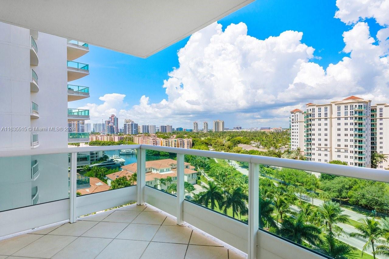 TOWERS OF PORTO VITA-SOUT - Residential